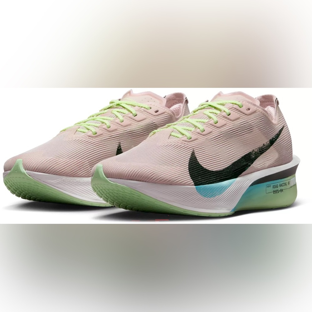 NEW Nike Women's Vaporfly 4 Road Running Shoes w Carbon Fiber plate size 8